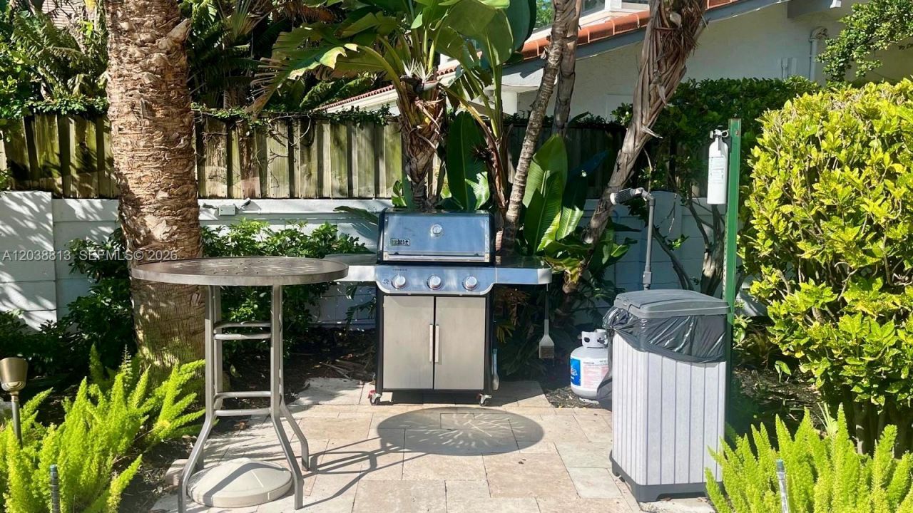 888 Intracoastal Dr, Unit 15E, Fort Lauderdale, FL 33304 Photo