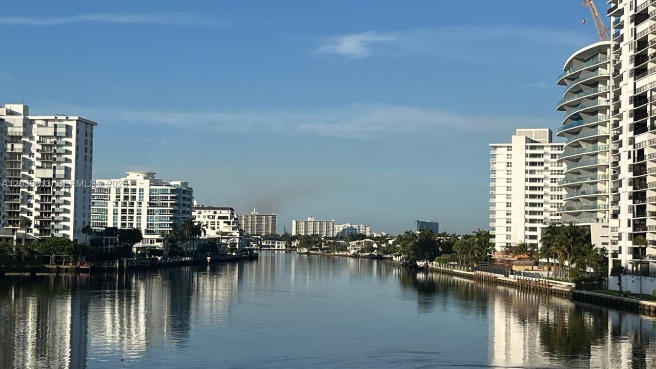 888 Intracoastal Dr, Unit 15E, Fort Lauderdale, FL 33304 Photo