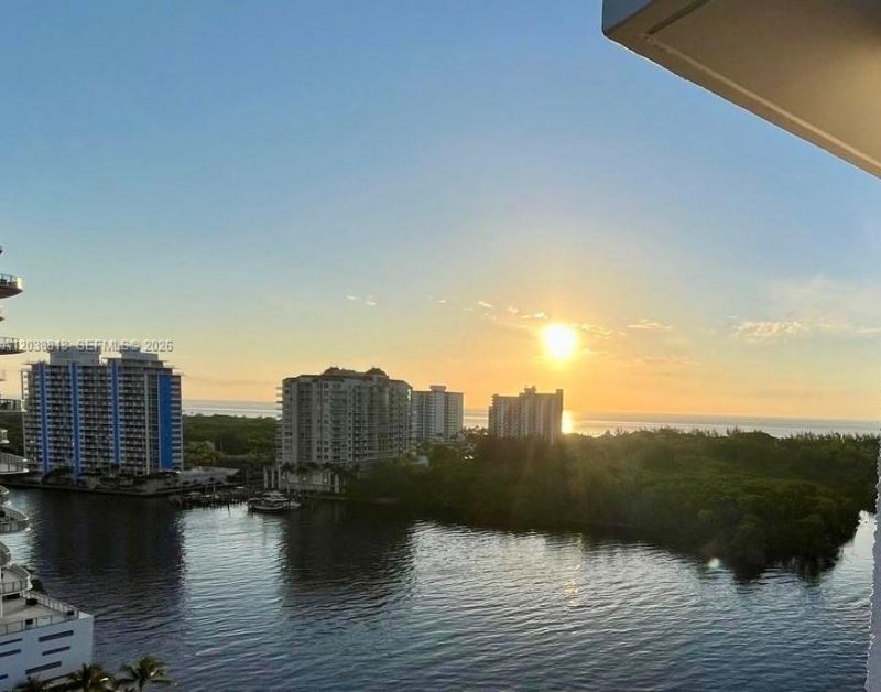 888 Intracoastal Dr, Unit 15E, Fort Lauderdale, FL 33304 Photo