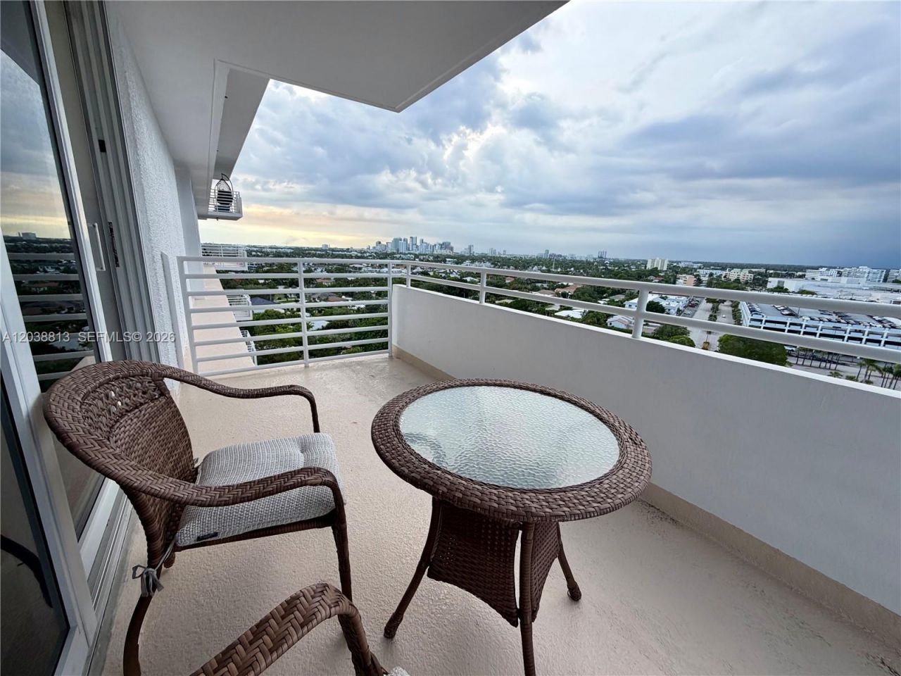 888 Intracoastal Dr, Unit 15E, Fort Lauderdale, FL 33304 Photo