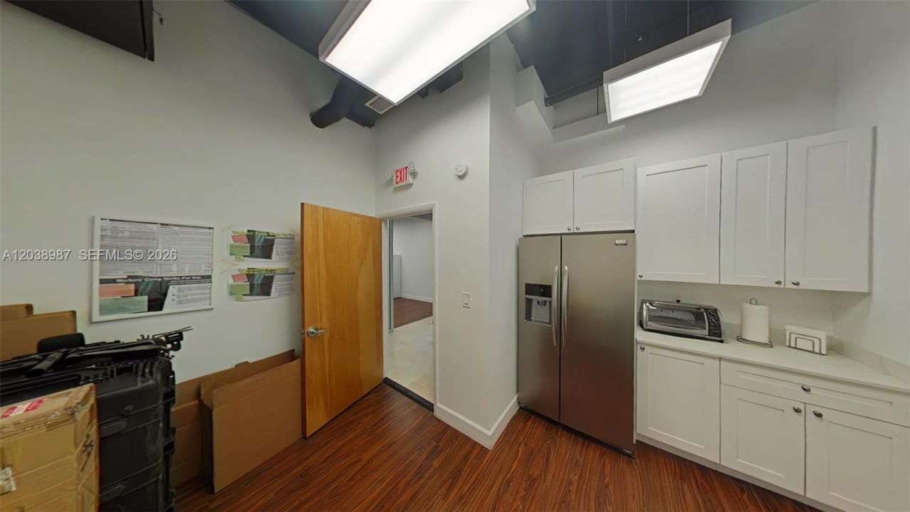 1607 Ponce De Leon Blvd , Unit 202, Coral Gables, FL 33134 Photo
