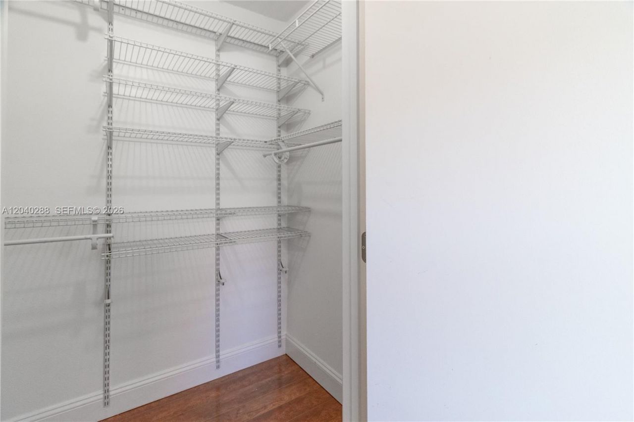 611 NE 14th Ave, Unit 206, Fort Lauderdale, FL 33304 Photo
