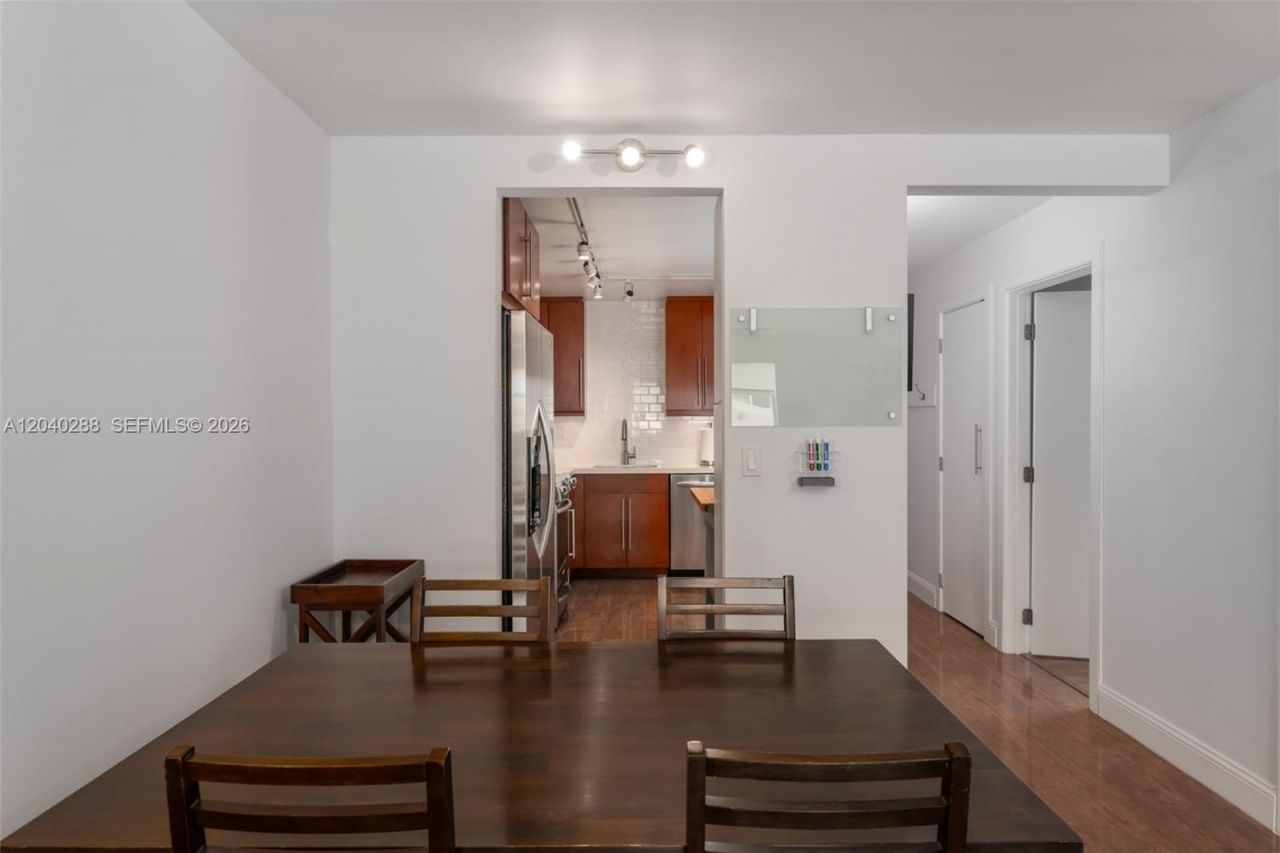 611 NE 14th Ave, Unit 206, Fort Lauderdale, FL 33304 Photo