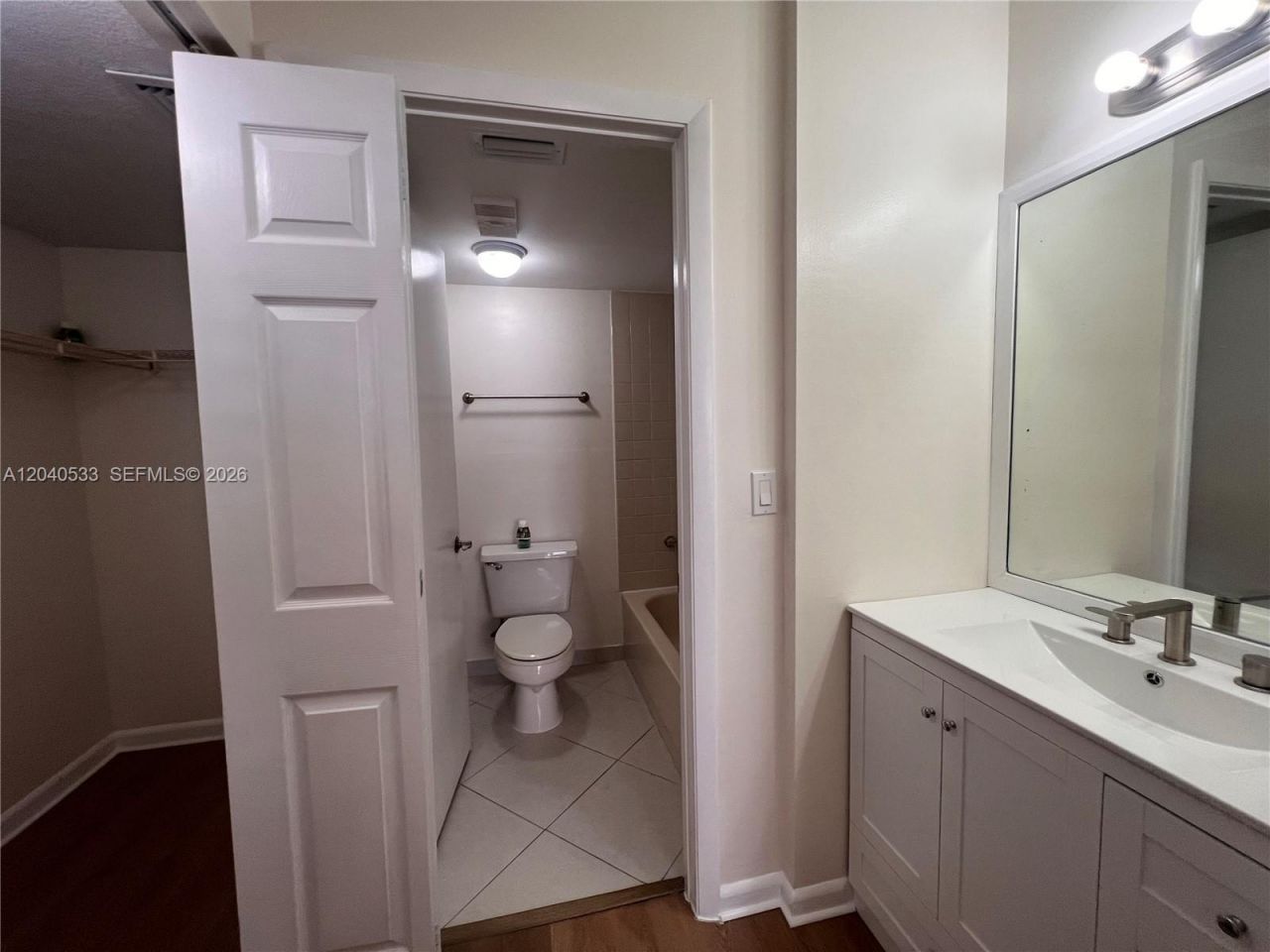 5661 Riverside Dr , Unit 101B7, Coral Springs, FL 33067 Photo