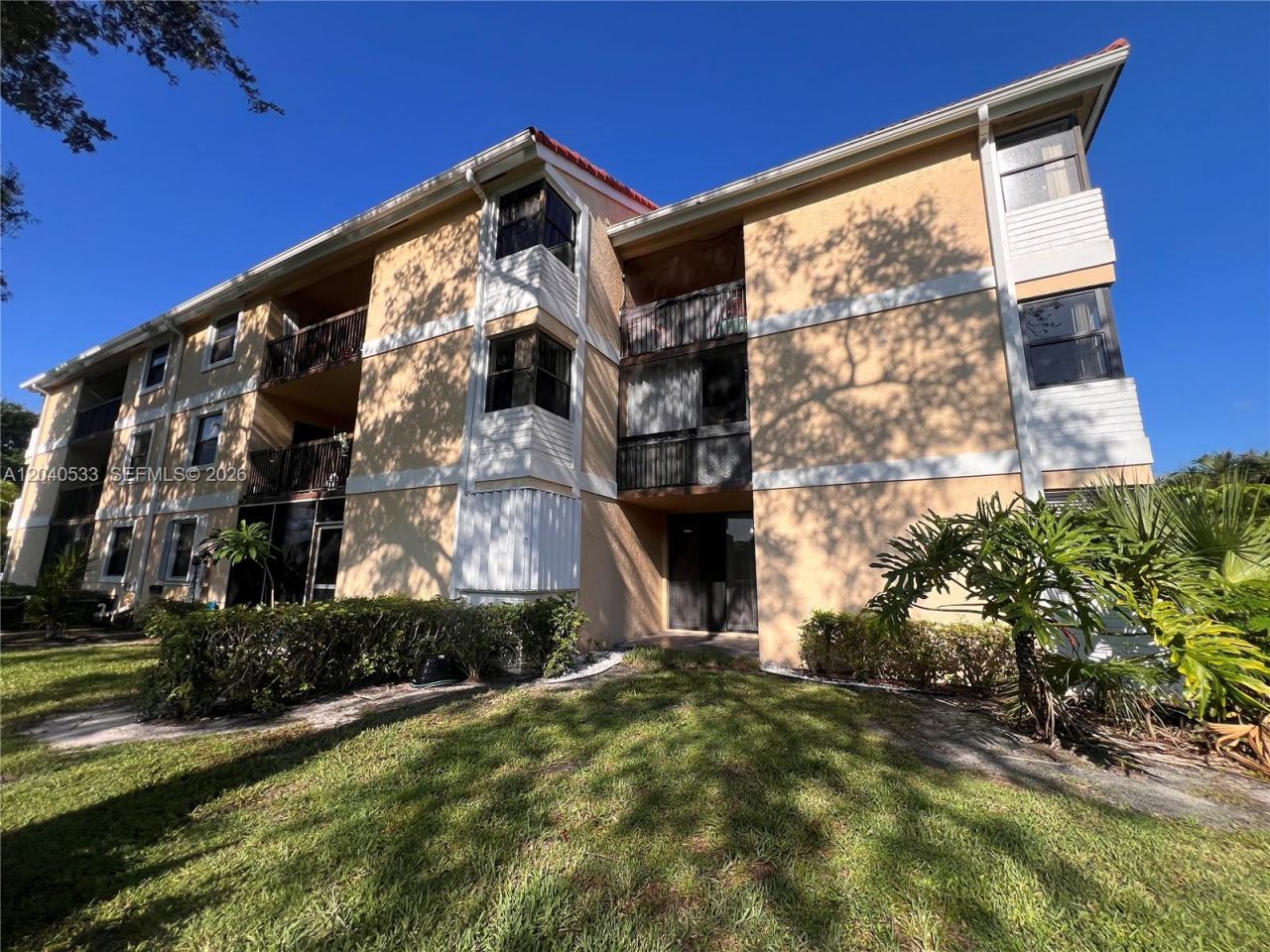 5661 Riverside Dr , Unit 101B7, Coral Springs, FL 33067 Photo