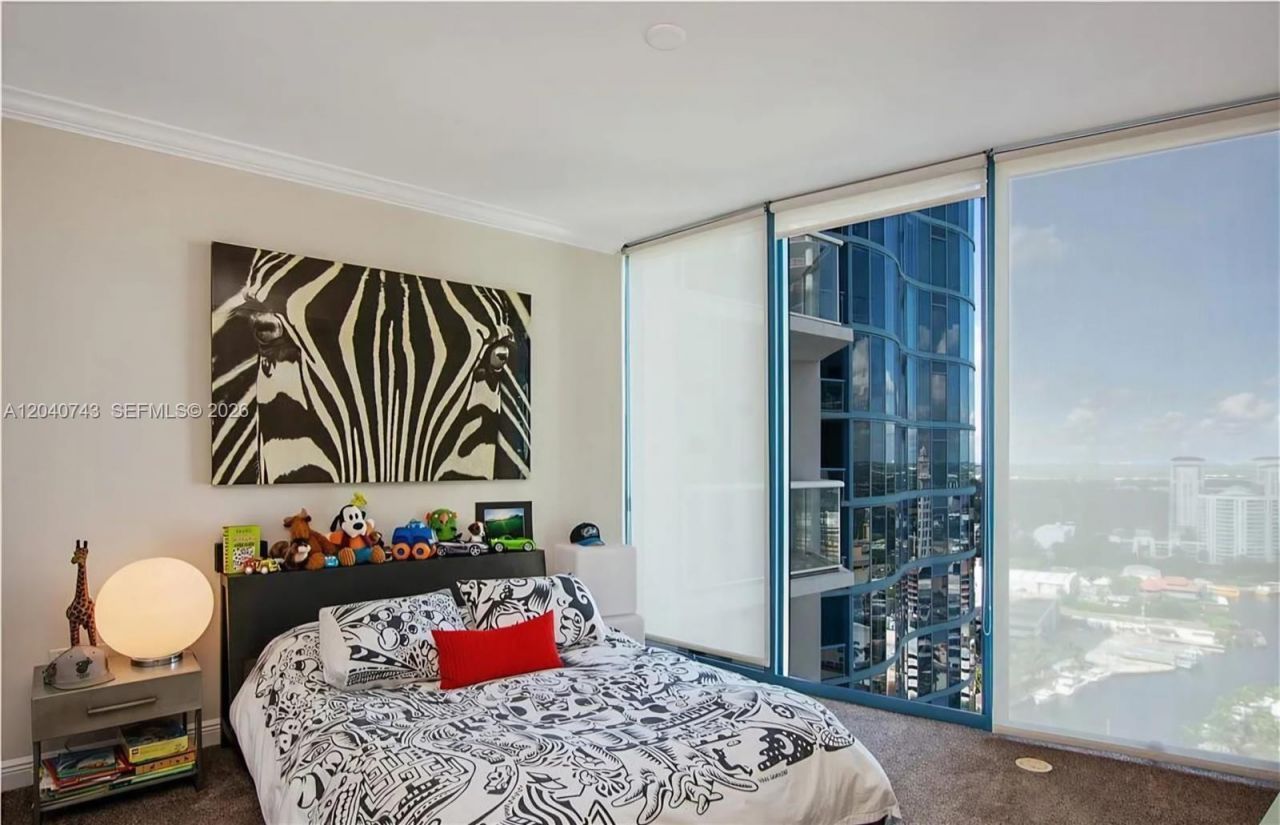 333 Las Olas Way, Unit 2506, Fort Lauderdale, FL 33301 Photo