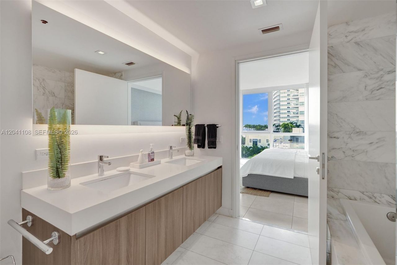 401 N Birch Rd , Unit 715, Fort Lauderdale, FL 33304 Photo
