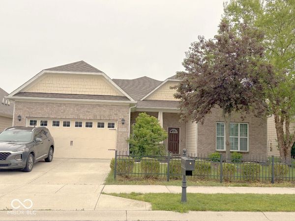 12051 Sanctuary Boulevard , Zionsville, IN 46077