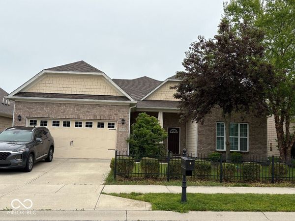 12051 Sanctuary Boulevard , Zionsville, IN 46077