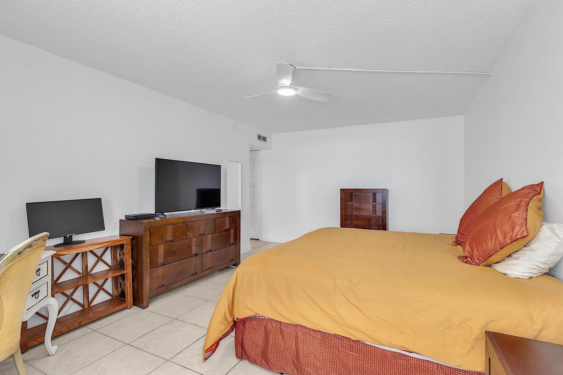 1340 S Ocean Boulevard, Unit 1106, Pompano Beach, FL 33062 Photo