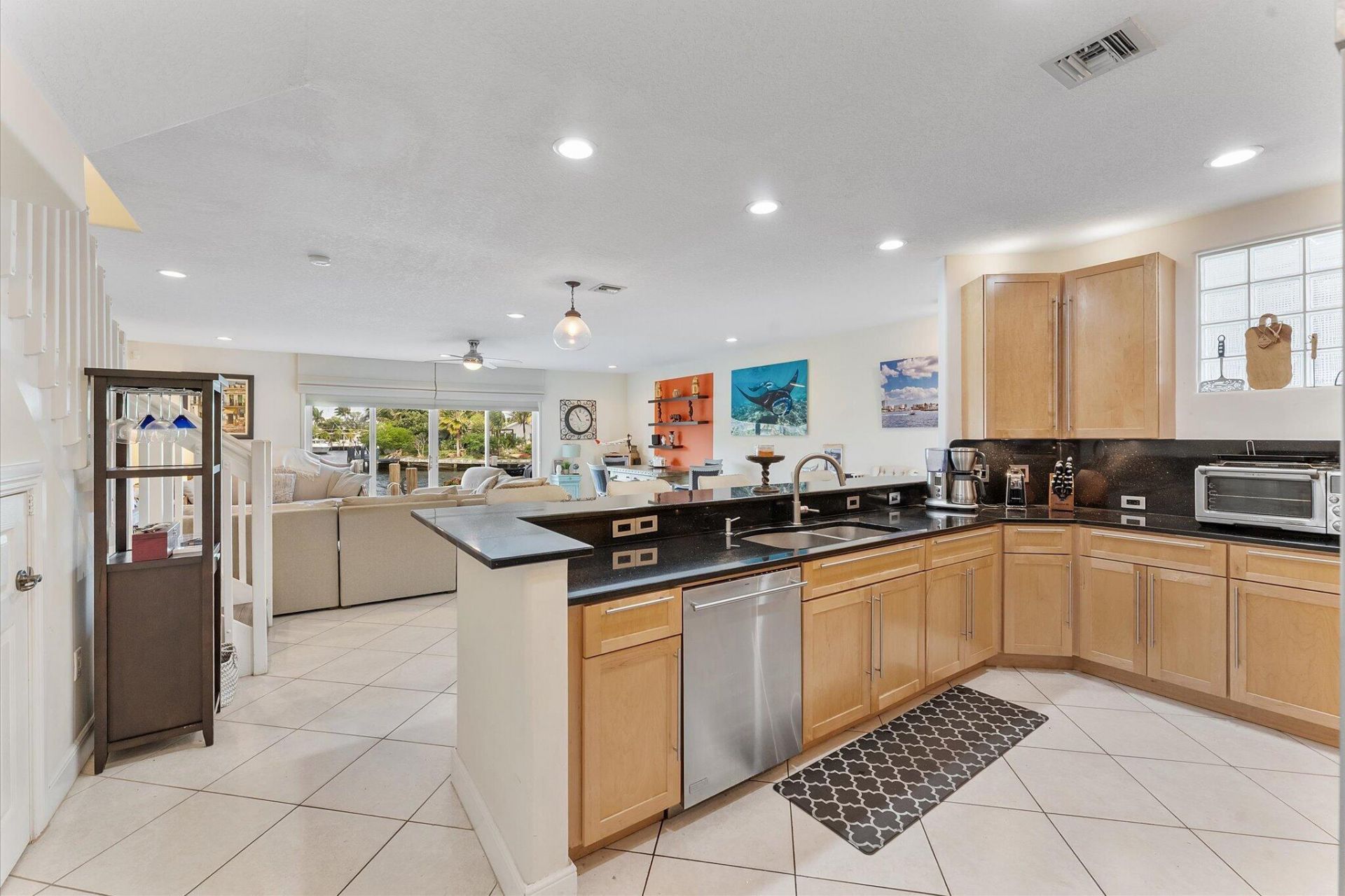 1351 SE 3rd Avenue, Pompano Beach, FL 33060 Photo