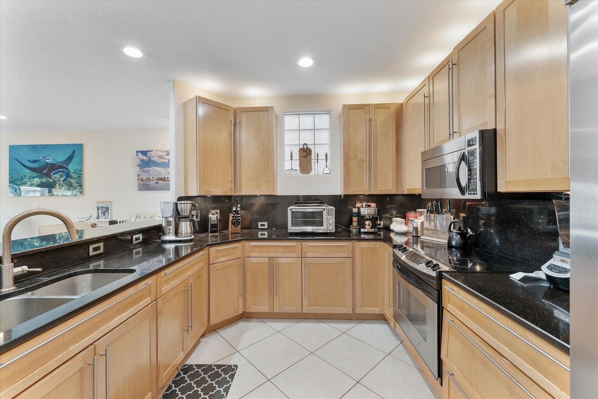 1351 SE 3rd Avenue, Pompano Beach, FL 33060 Photo