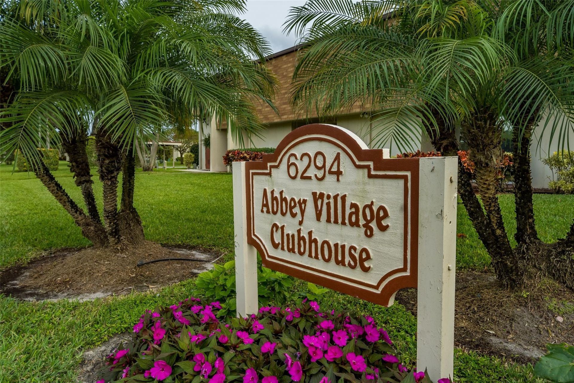 10 Willowbrook Lane, Unit 108, Delray Beach, FL 33446 Photo