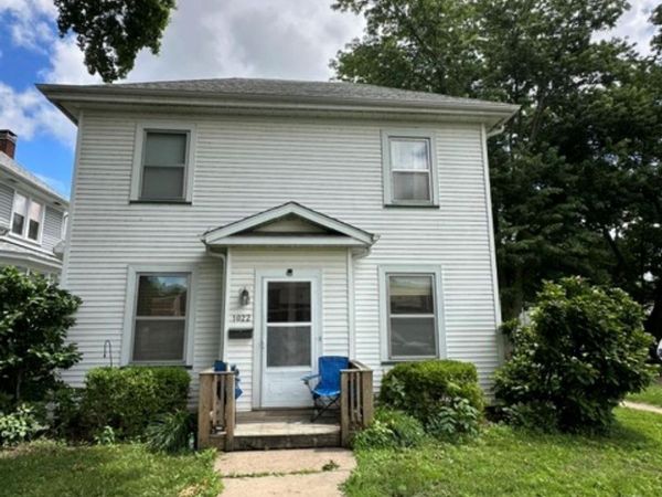1022 S 8TH Street, Burlington, IA 52601