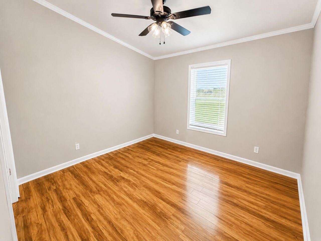 573 Pecan Orchard Drive Photo 18