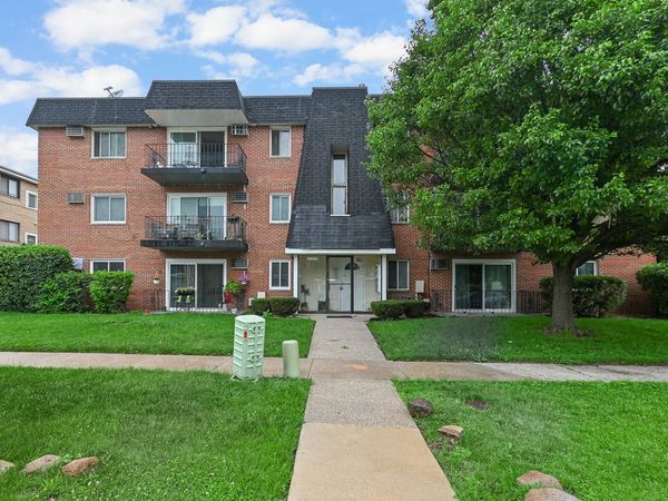 12850 Crestbrook Court, Unit 10, Crestwood, IL 60418