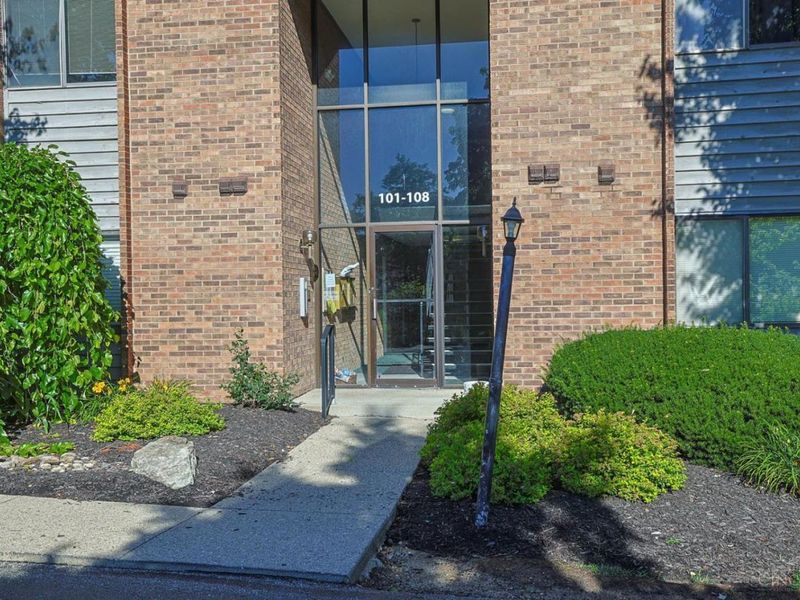 1544 W Galbraith Road, Unit 106, North College Hill, OH 45231 Photo 1