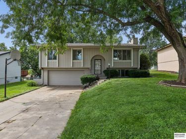 11035 W Street, Omaha, NE 68137