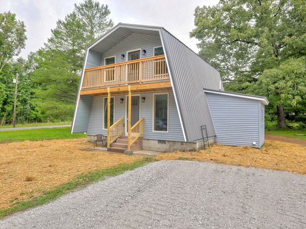 13 Chalet Dr , Manchester, TN 37355