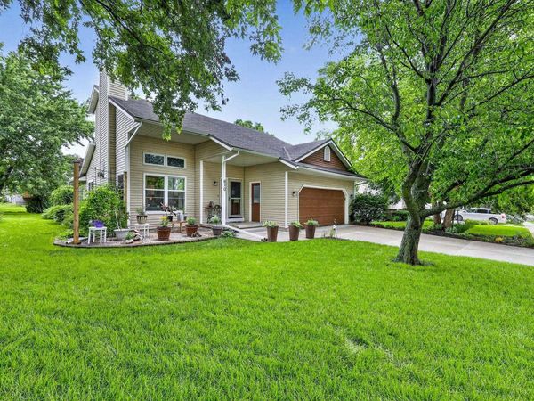 610 Nordic Trail, Stoughton, WI 53589