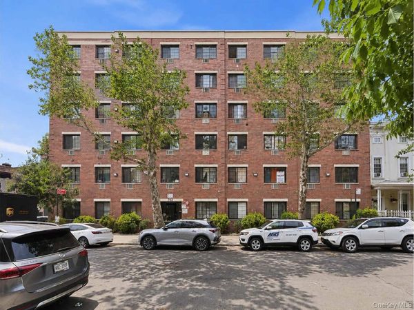 3961 Carpenter Avenue, Bronx, NY 10466