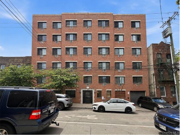 856 E 213th Street, Bronx, NY 10467