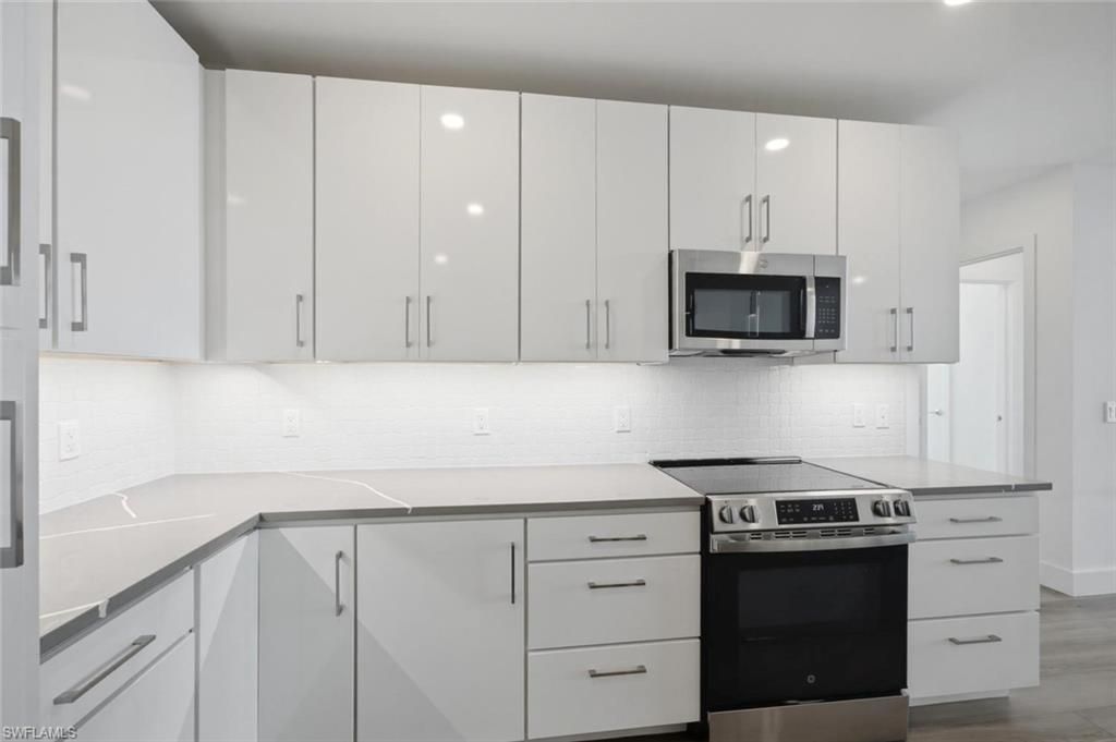 1950 Mayfair St, Unit PH11, Naples, FL 34104 Photo