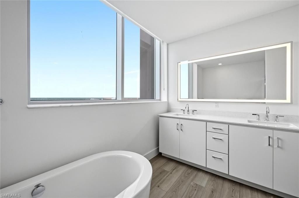 1950 Mayfair St, Unit PH11, Naples, FL 34104 Photo