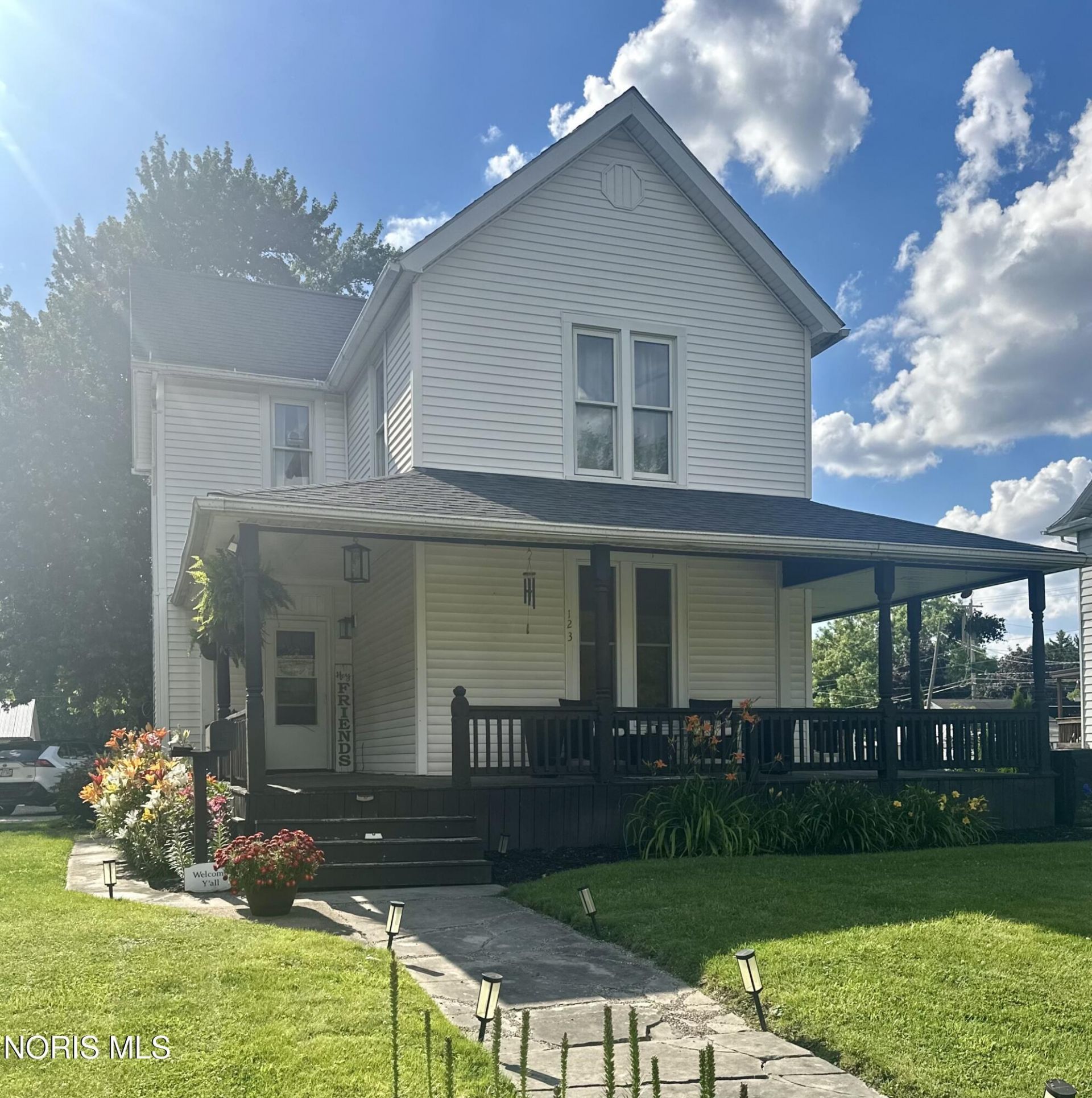 123 Clinton Avenue, Tiffin, OH 44883 Main Photo