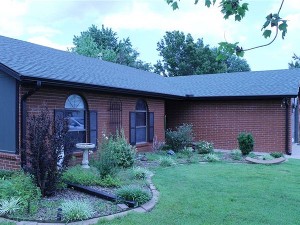 2711 Margaret Street , Rogers, AR 72756