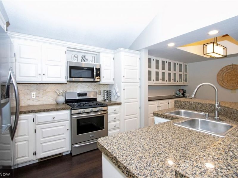 733 Phillips Road NE, Massillon, OH 44646 Photo 6