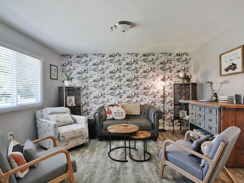 2055 Flanders Court, Columbus, OH 43235 Photo 4