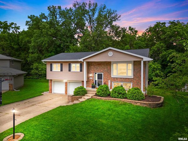 6812 N PARKWOOD Drive, Peoria, IL 61614