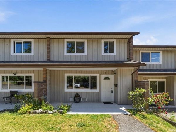 285 Harewood Rd , Unit #6, Nanaimo, BC V9Y 2Z1