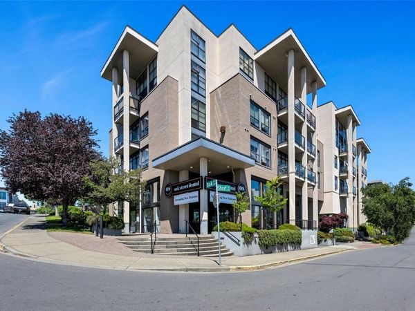 820 Short St , Unit #106, Saanich, BC V8X 2V6