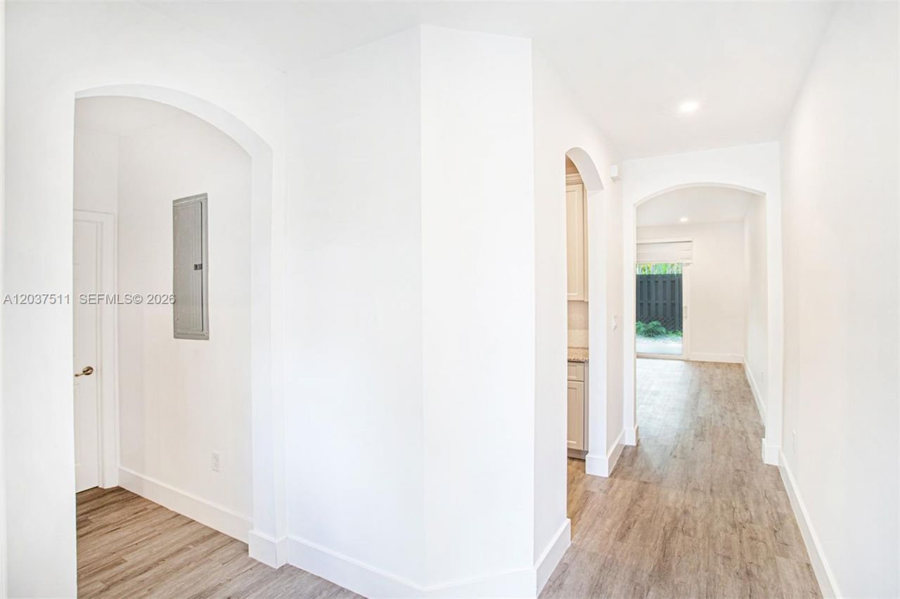 4234 NE 9th St , Unit 4234, Homestead, FL 33033 Photo