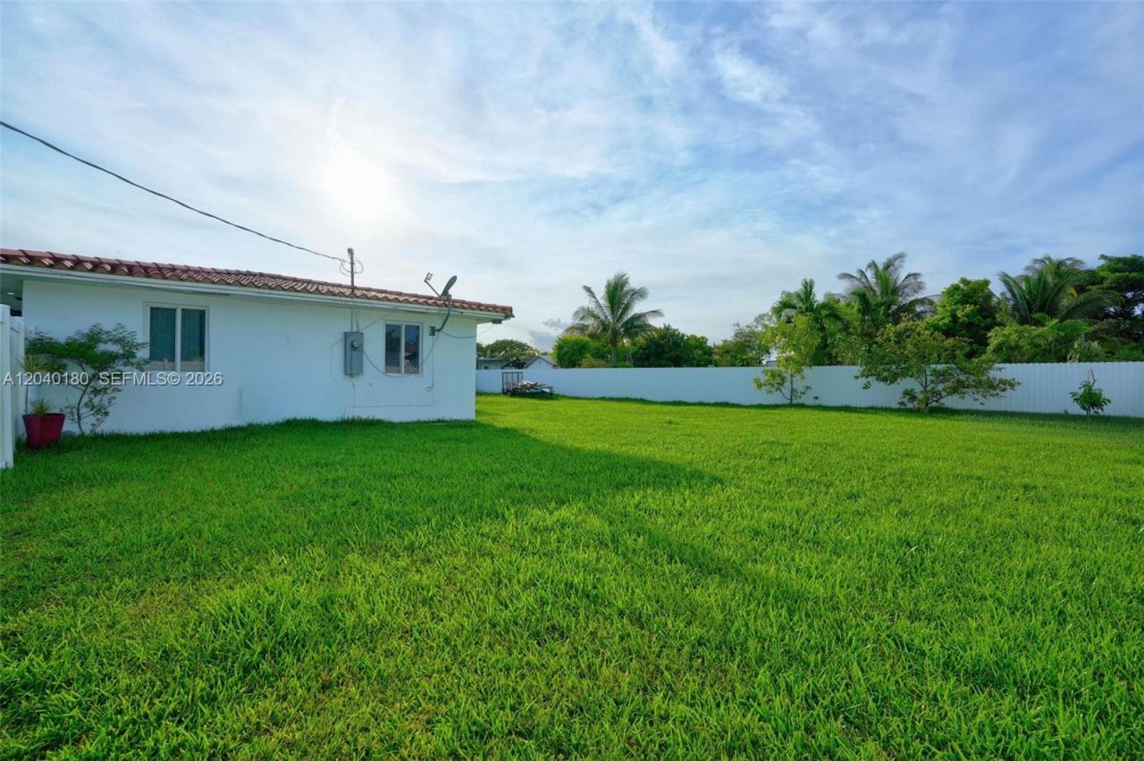 9535 SW 42nd St, Miami, FL 33165 Photo