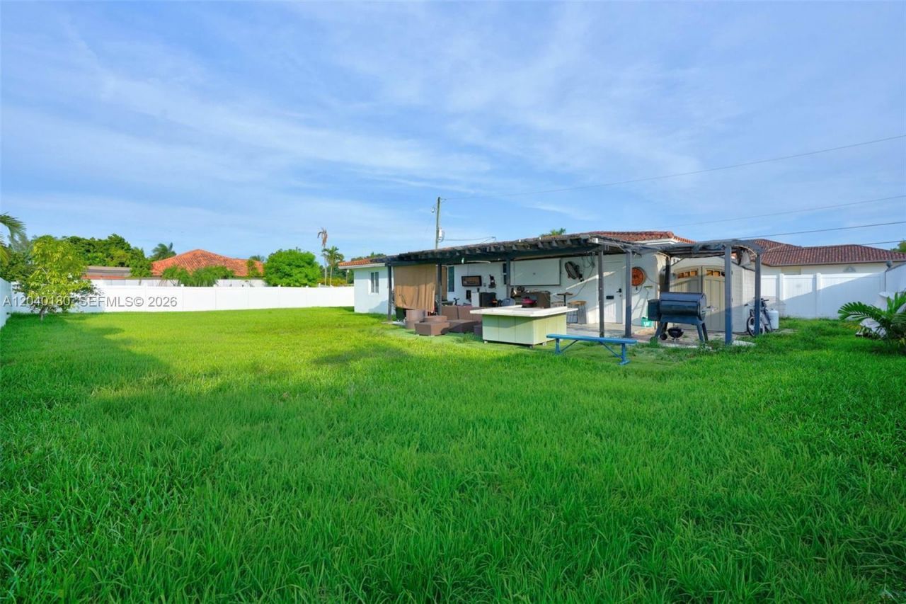 9535 SW 42nd St, Miami, FL 33165 Photo