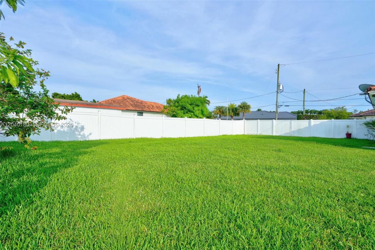 9535 SW 42nd St, Miami, FL 33165 Photo