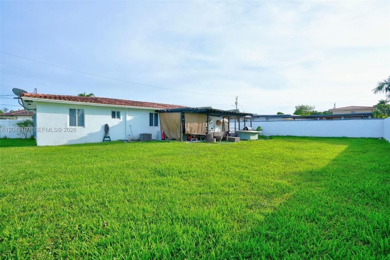 9535 SW 42nd St, Miami, FL 33165 Photo