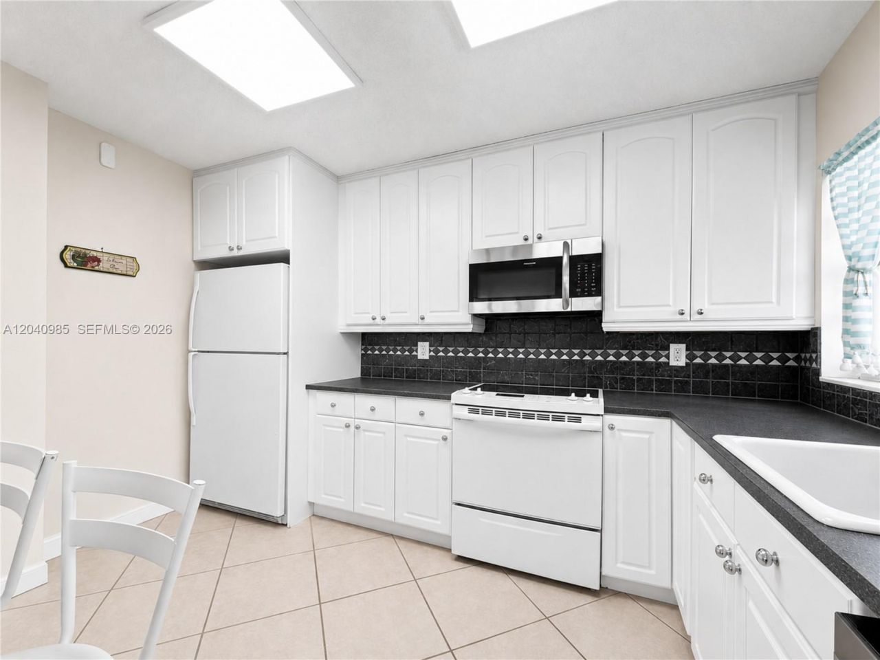1817 S Ocean Dr, Unit 620, Hallandale Beach, FL 33009 Photo