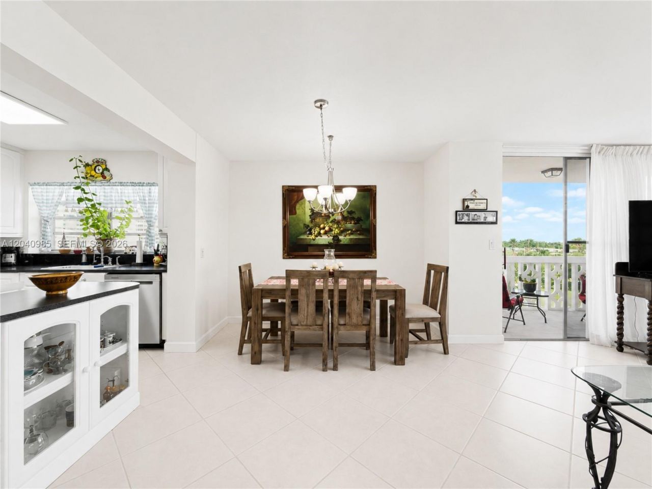 1817 S Ocean Dr, Unit 620, Hallandale Beach, FL 33009 Photo