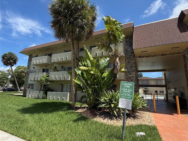 7505 SW 82nd St , Unit 206, Miami, FL 33143