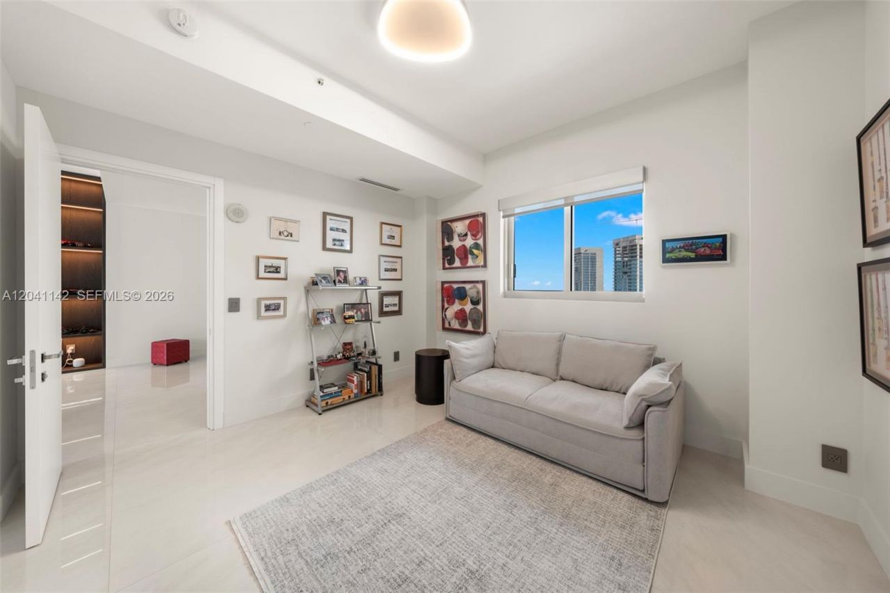 888 Biscayne Blvd, Unit 5404, Miami, FL 33132 Photo