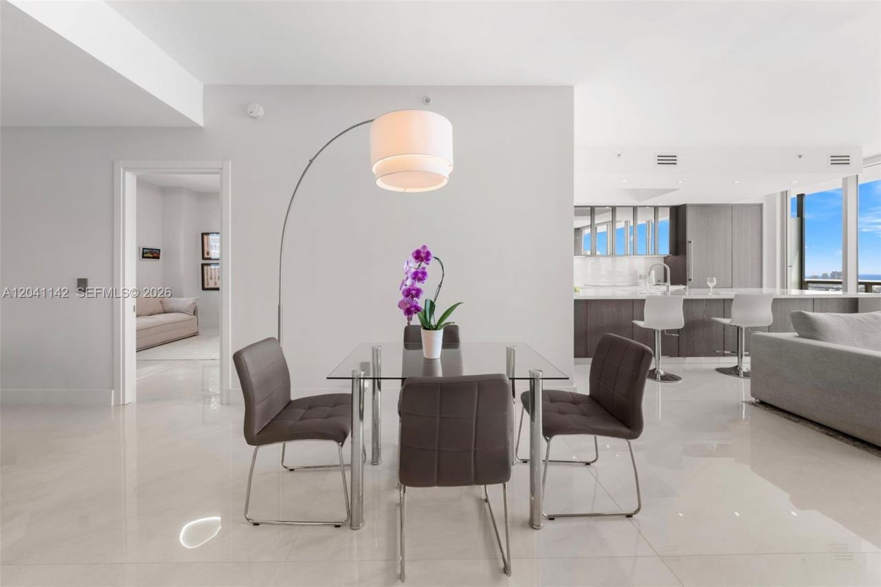888 Biscayne Blvd, Unit 5404, Miami, FL 33132 Photo