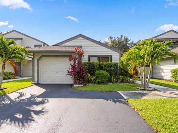 2482 Bedford Mews Drive, Wellington, FL 33414