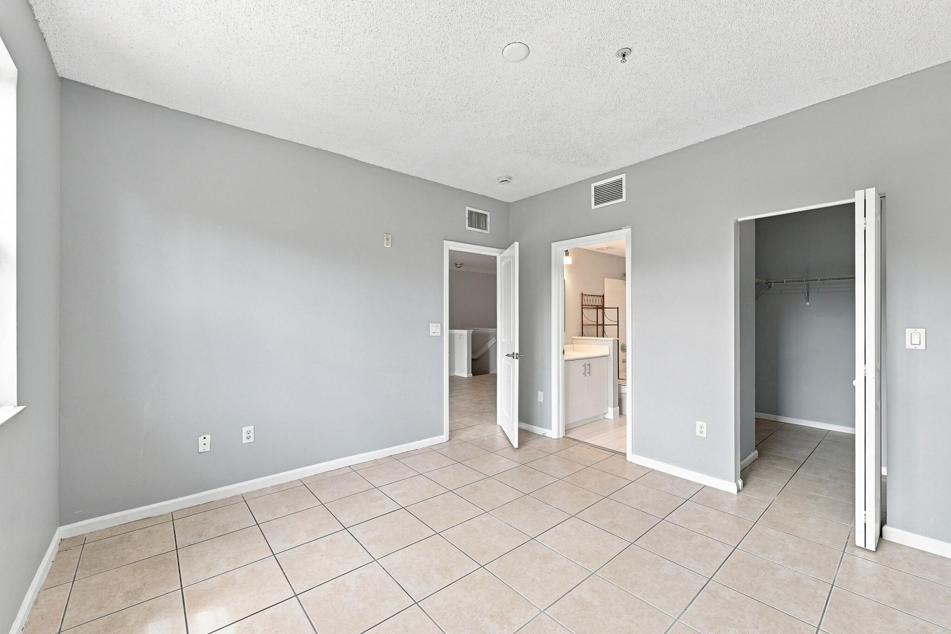 5860 W Sample Road, Unit 307, Coral Springs, FL 33067 Photo
