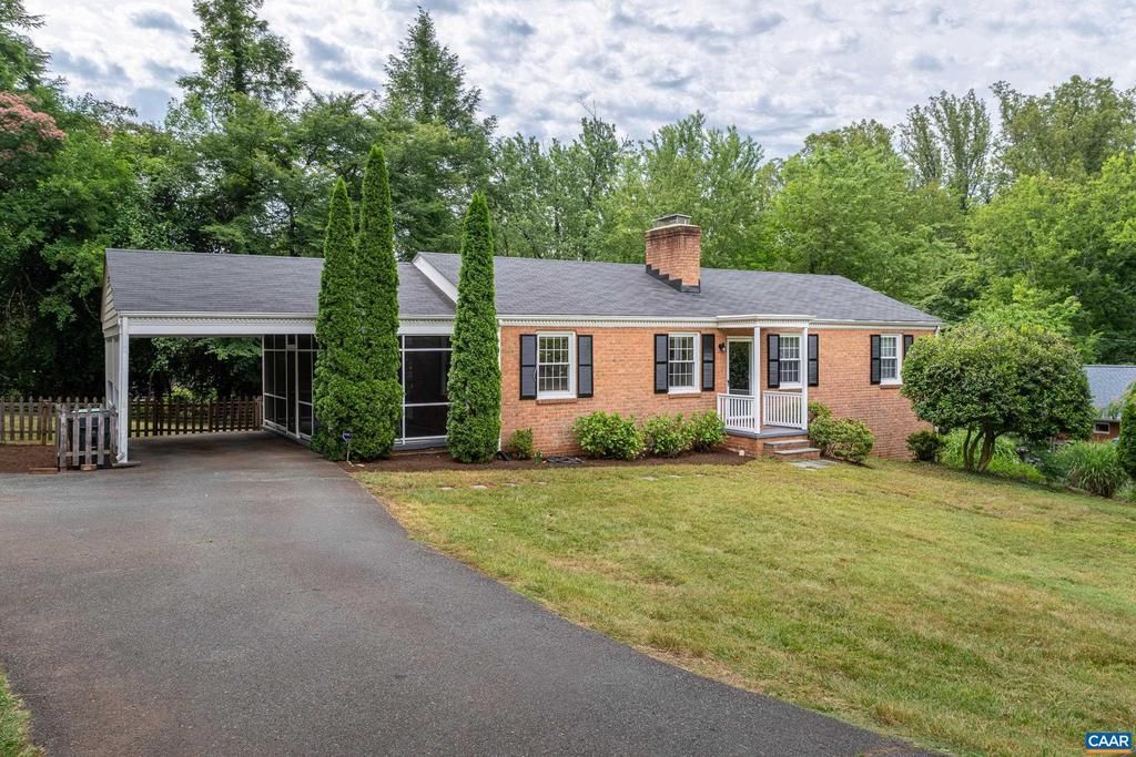 1636 Meadowbrook Heights Rd, Charlottesville, VA 22901 Main Photo