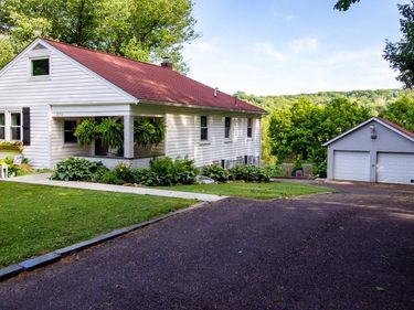 2056 RIDGE ROAD, ELVERSON, PA 19520