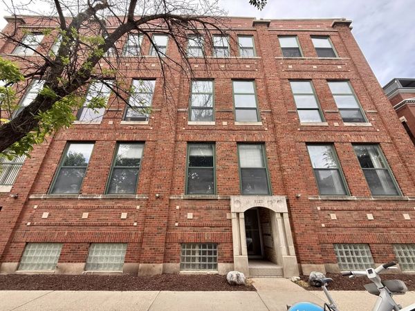 1122 W Newport Avenue , Unit 1A, Chicago, IL 60657